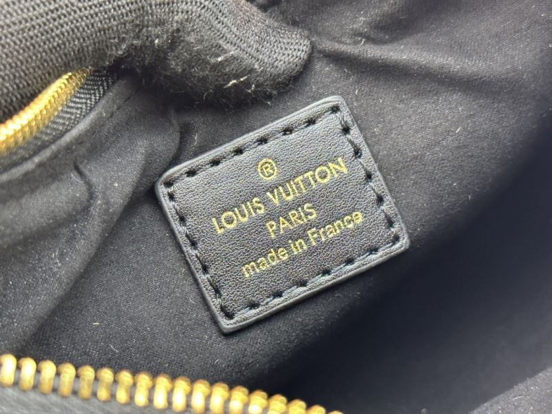 Louis Vuitton Hobo Bags